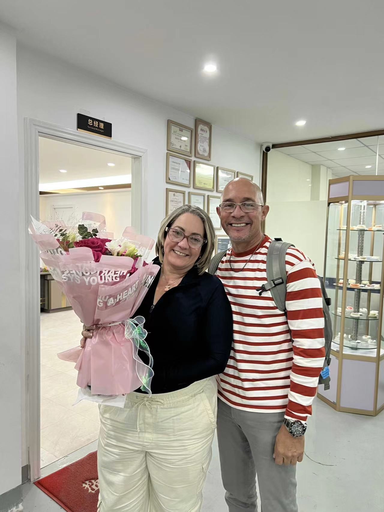 Últimos blogs da empresa sobre Bem-vindos clientes para visitar laboratório Joydenta